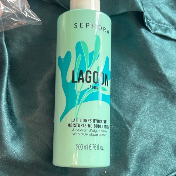 Sephora Lagoon and Cotton Flower Body Lotion Duo - Picture 3 of 9